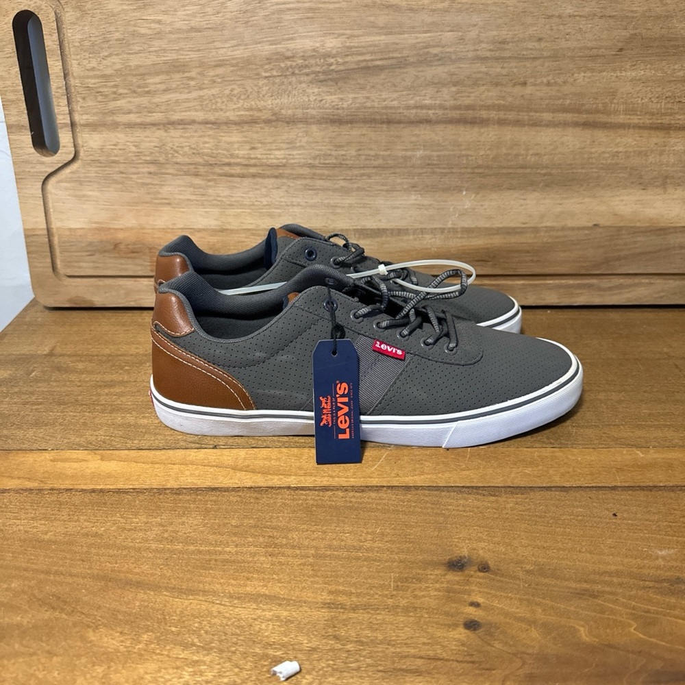Levi's Men's Charcoal and Tan Sneakers